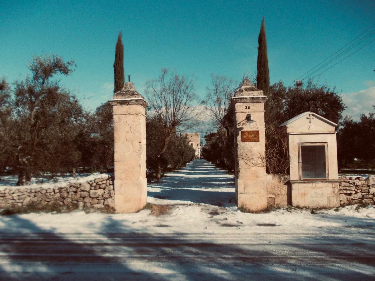 コラート Farm Agriturismo Masseria Chiusurellaヴィラ エクステリア 写真